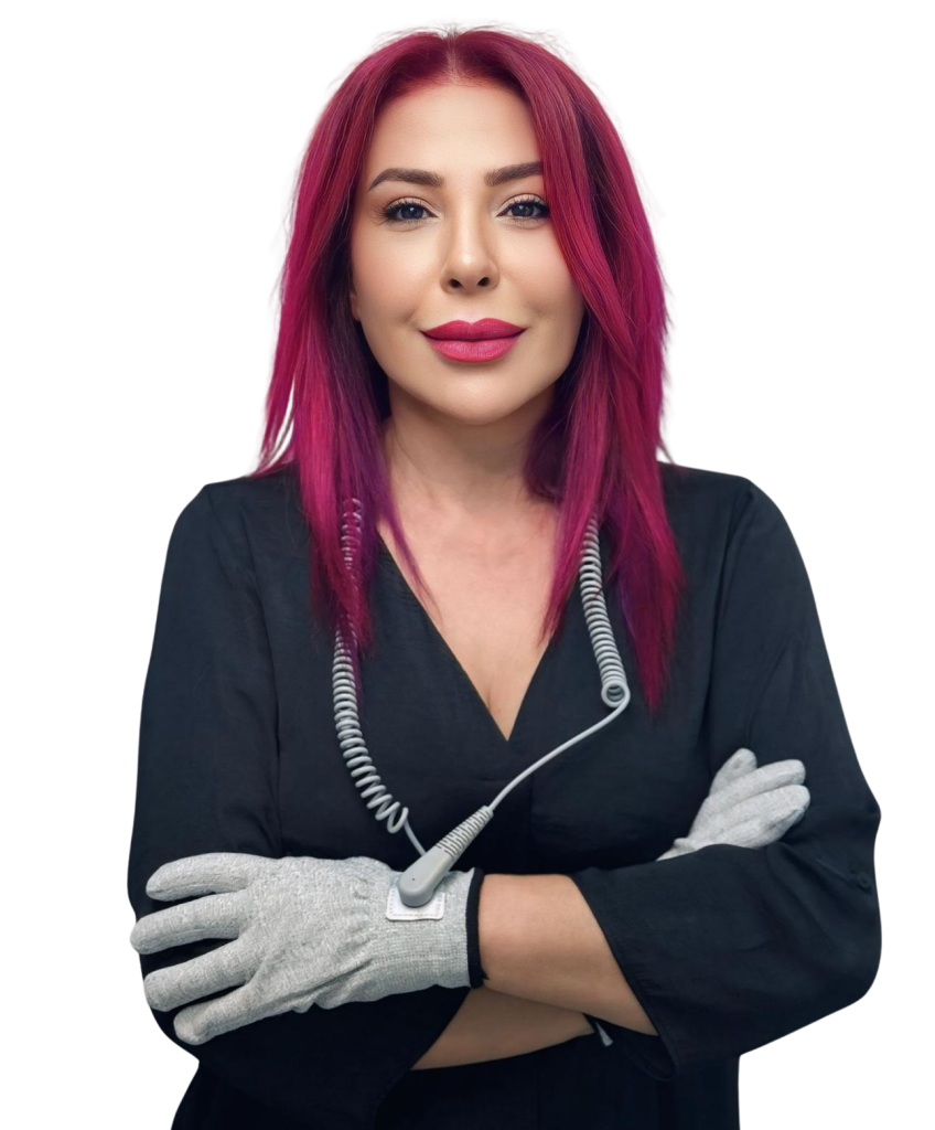 Gümüş Eldiven Meridyen Terapi uygulayıcısı, profesyonel terapist portre fotoğrafı